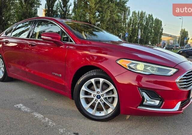 Форд Фьюжен 2019 у Києві на Automoto.ua Червоний Форд Фьюжен, об'ємом двигуна 2 л та пробігом 154 тис. км за 15300 $, фото 6 на Automoto.ua