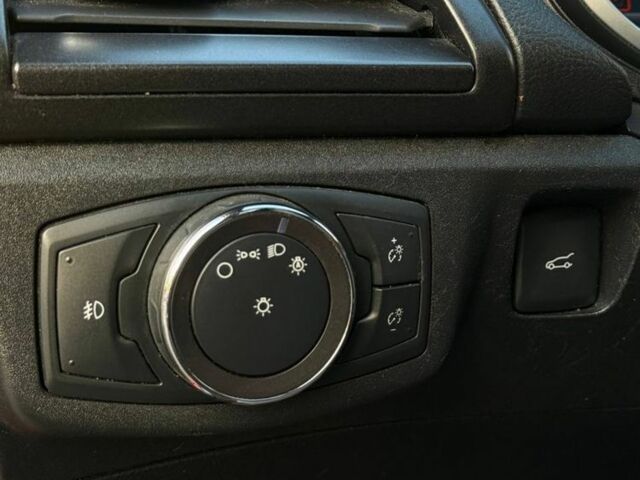 Червоний Форд Фьюжен, об'ємом двигуна 2 л та пробігом 206 тис. км за 12999 $, фото 15 на Automoto.ua