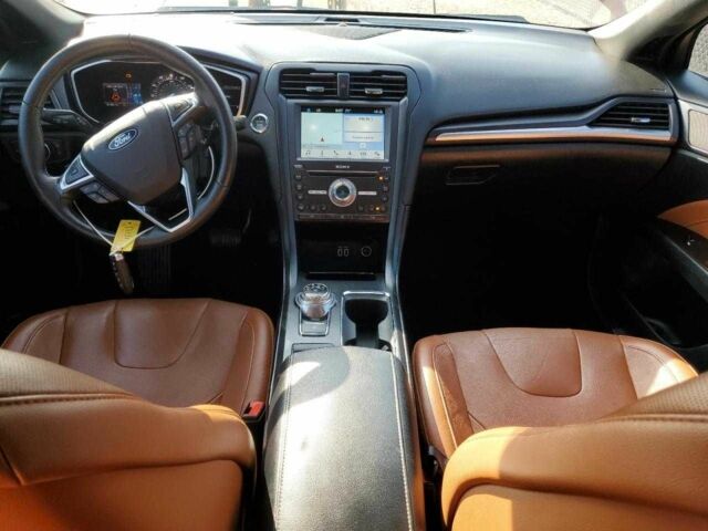 Красный Форд Фьюжн, объемом двигателя 2 л и пробегом 82 тыс. км за 2400 $, фото 7 на Automoto.ua