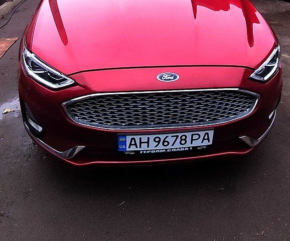 Червоний Форд Фьюжен, об'ємом двигуна 2 л та пробігом 65 тис. км за 19000 $, фото 1 на Automoto.ua