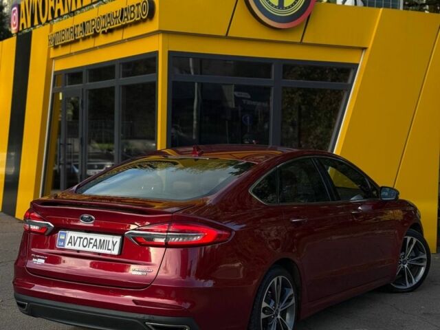 Червоний Форд Фьюжен, об'ємом двигуна 2 л та пробігом 206 тис. км за 12999 $, фото 6 на Automoto.ua