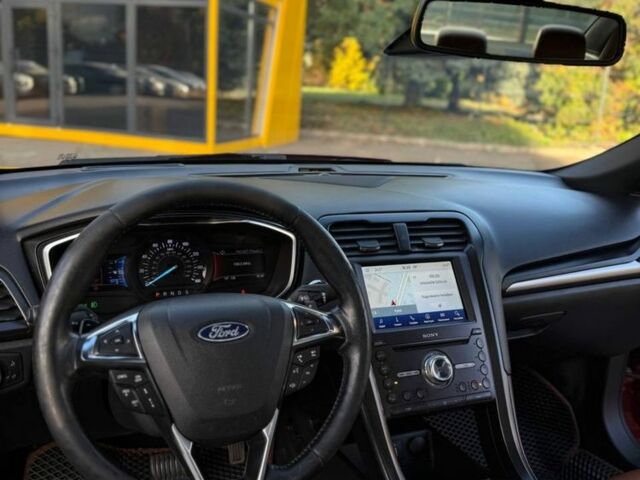 Червоний Форд Фьюжен, об'ємом двигуна 2 л та пробігом 206 тис. км за 12999 $, фото 12 на Automoto.ua