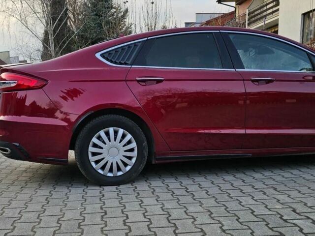 Красный Форд Фьюжн, объемом двигателя 2 л и пробегом 125 тыс. км за 8000 $, фото 3 на Automoto.ua