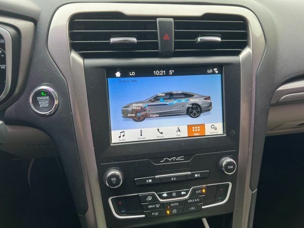 Червоний Форд Фьюжен, об'ємом двигуна 2 л та пробігом 217 тис. км за 12999 $, фото 7 на Automoto.ua