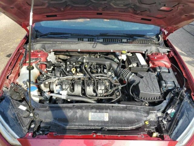 Красный Форд Фьюжн, объемом двигателя 2 л и пробегом 82 тыс. км за 2400 $, фото 10 на Automoto.ua