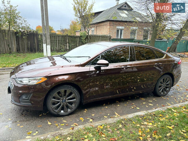 Красный Форд Фьюжн, объемом двигателя 2 л и пробегом 73 тыс. км за 13900 $, фото 5 на Automoto.ua