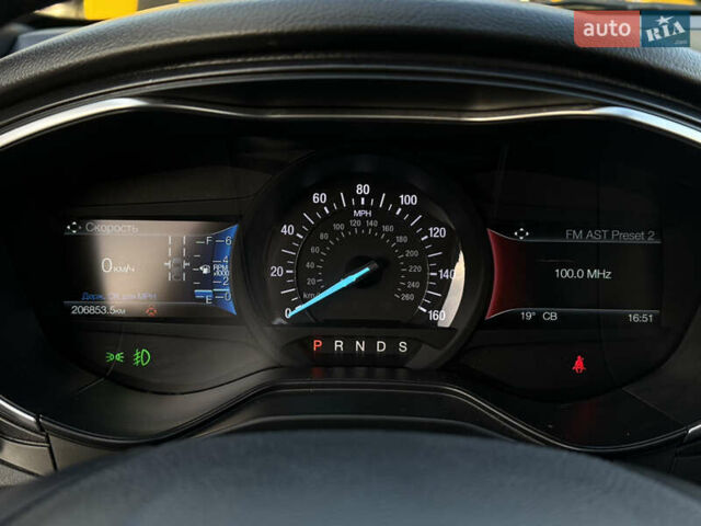 Червоний Форд Фьюжен, об'ємом двигуна 2 л та пробігом 207 тис. км за 12999 $, фото 23 на Automoto.ua