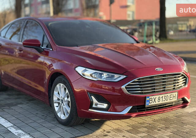 Червоний Форд Фьюжен, об'ємом двигуна 1.5 л та пробігом 42 тис. км за 14900 $, фото 4 на Automoto.ua