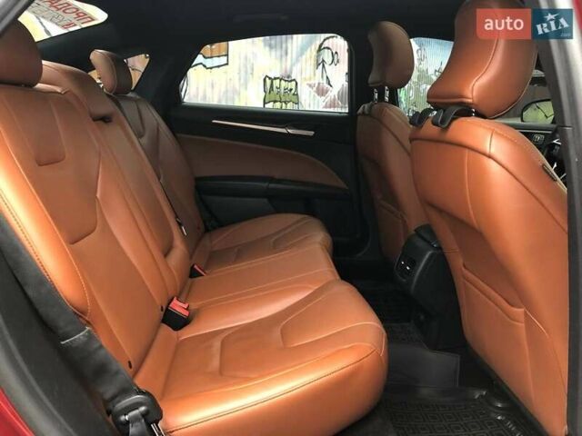 Форд Фьюжн 2019 в Киеве на Automoto.ua Красный Форд Фьюжн, объемом двигателя 2 л и пробегом 192 тыс. км за 19490 $, фото 7 на Automoto.ua