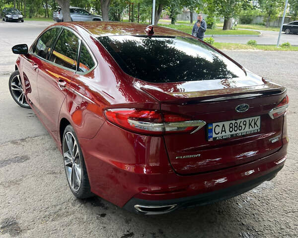 Красный Форд Фьюжн, объемом двигателя 2 л и пробегом 140 тыс. км за 15400 $, фото 2 на Automoto.ua