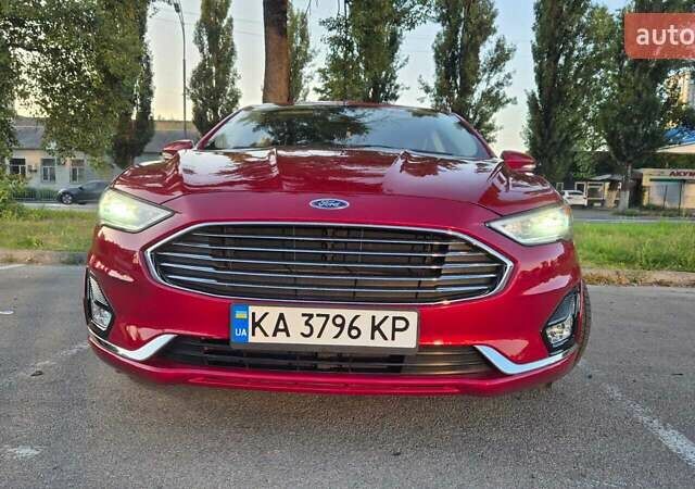 Красный Форд Фьюжн, объемом двигателя 2 л и пробегом 154 тыс. км за 15300 $, фото 2 на Automoto.ua
