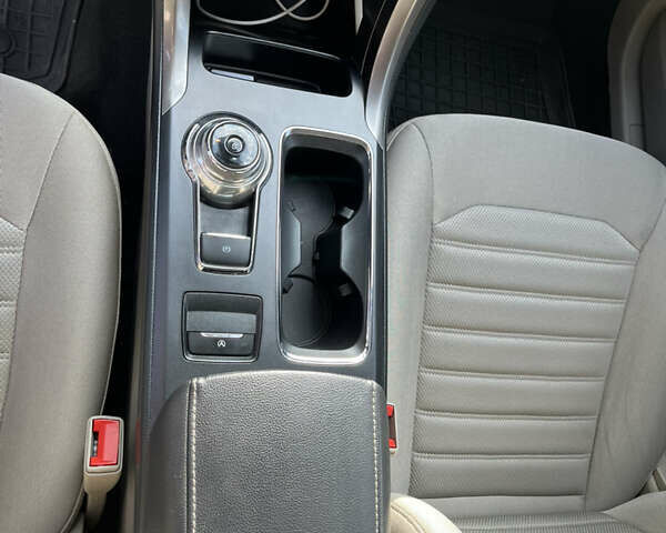 Форд Фьюжен 2019 у Рівному на Automoto.ua Червоний Форд Фьюжен, об'ємом двигуна 1.5 л та пробігом 86 тис. км за 14699 $, фото 24 на Automoto.ua