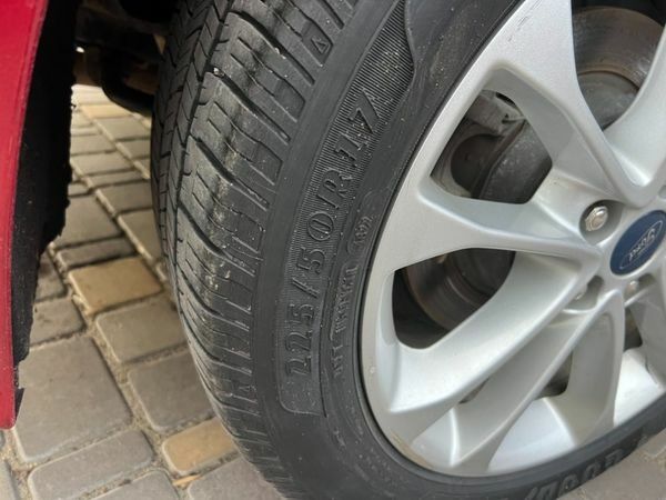 Червоний Форд Фьюжен, об'ємом двигуна 2 л та пробігом 217 тис. км за 12999 $, фото 21 на Automoto.ua