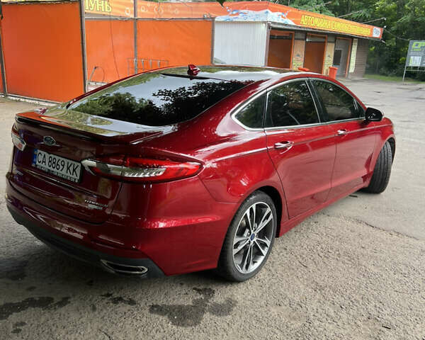 Красный Форд Фьюжн, объемом двигателя 2 л и пробегом 140 тыс. км за 15400 $, фото 3 на Automoto.ua