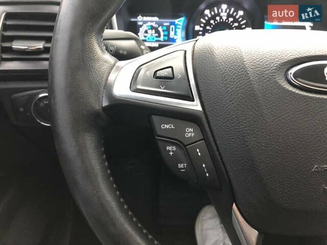 Форд Фьюжн 2019 в Киеве на Automoto.ua Красный Форд Фьюжн, объемом двигателя 2 л и пробегом 192 тыс. км за 19490 $, фото 18 на Automoto.ua