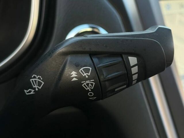 Червоний Форд Фьюжен, об'ємом двигуна 2 л та пробігом 206 тис. км за 12999 $, фото 22 на Automoto.ua