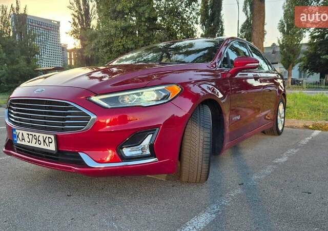 Форд Фьюжен 2019 у Києві на Automoto.ua Червоний Форд Фьюжен, об'ємом двигуна 2 л та пробігом 154 тис. км за 15300 $, фото 4 на Automoto.ua