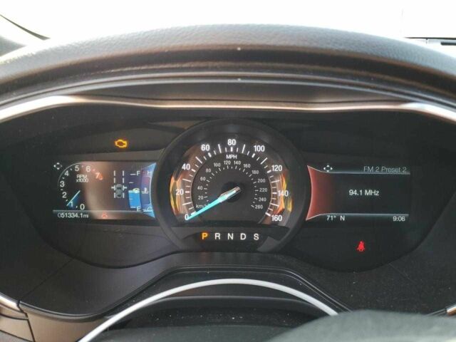 Красный Форд Фьюжн, объемом двигателя 2 л и пробегом 82 тыс. км за 2400 $, фото 8 на Automoto.ua