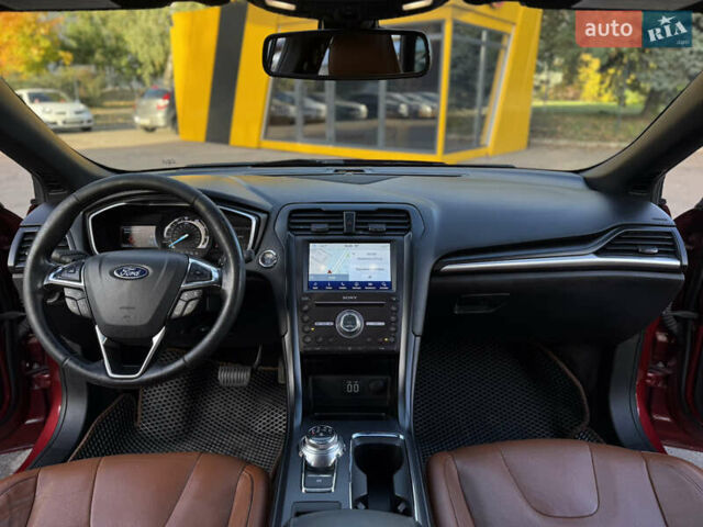 Червоний Форд Фьюжен, об'ємом двигуна 2 л та пробігом 207 тис. км за 12999 $, фото 10 на Automoto.ua