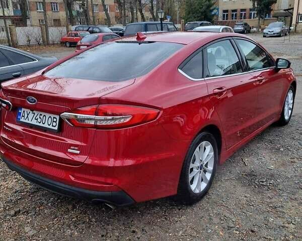 Красный Форд Фьюжн, объемом двигателя 1.5 л и пробегом 124 тыс. км за 12500 $, фото 1 на Automoto.ua