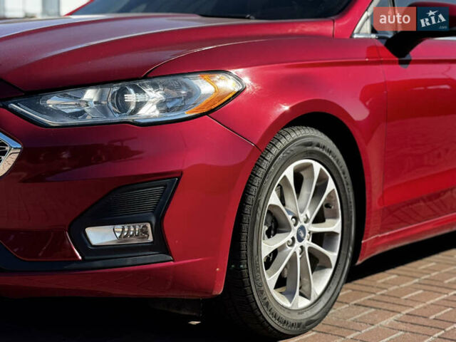 Форд Фьюжн 2020 в Полтаве на Automoto.ua Красный Форд Фьюжн, объемом двигателя 1.5 л и пробегом 185 тыс. км за 15600 $, фото 2 на Automoto.ua