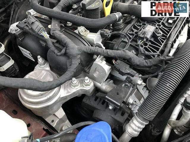 Красный Форд Фьюжн, объемом двигателя 1.5 л и пробегом 82 тыс. км за 14500 $, фото 30 на Automoto.ua