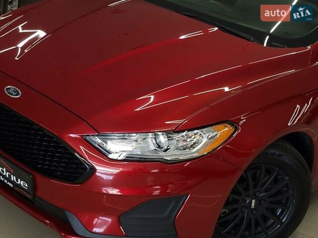 Форд Фьюжн 2020 в Николаеве на Automoto.ua Красный Форд Фьюжн, объемом двигателя 2.49 л и пробегом 126 тыс. км за 15969 $, фото 8 на Automoto.ua