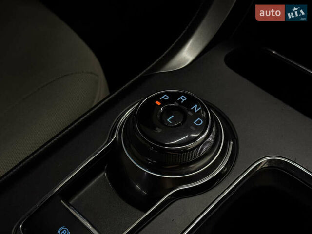 Красный Форд Фьюжн, объемом двигателя 2.49 л и пробегом 126 тыс. км за 14999 $, фото 31 на Automoto.ua