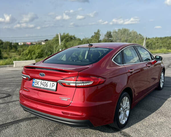 Красный Форд Фьюжн, объемом двигателя 2 л и пробегом 31 тыс. км за 16500 $, фото 31 на Automoto.ua