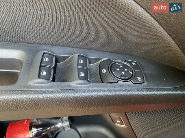 Красный Форд Фьюжн, объемом двигателя 2 л и пробегом 57 тыс. км за 15200 $, фото 25 на Automoto.ua