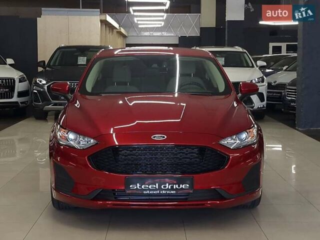 Форд Фьюжн 2020 в Николаеве на Automoto.ua Красный Форд Фьюжн, объемом двигателя 2.49 л и пробегом 126 тыс. км за 15969 $, фото 2 на Automoto.ua