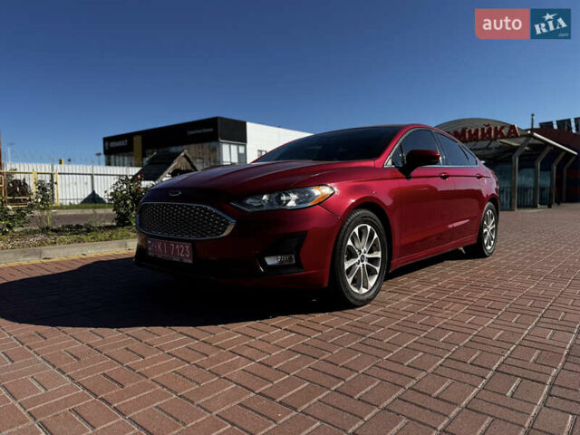 Форд Фьюжн 2020 в Полтаве на Automoto.ua Красный Форд Фьюжн, объемом двигателя 1.5 л и пробегом 185 тыс. км за 15600 $, фото 1 на Automoto.ua
