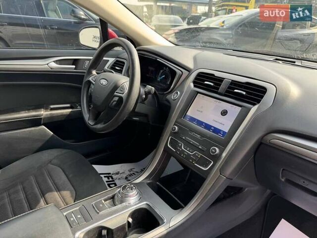 Форд Фьюжн 2020 в Луцке на Automoto.ua Красный Форд Фьюжн, объемом двигателя 1.5 л и пробегом 159 тыс. км за 9900 $, фото 13 на Automoto.ua