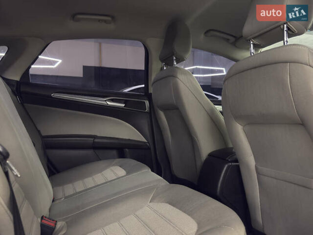 Красный Форд Фьюжн, объемом двигателя 2.49 л и пробегом 126 тыс. км за 14999 $, фото 21 на Automoto.ua