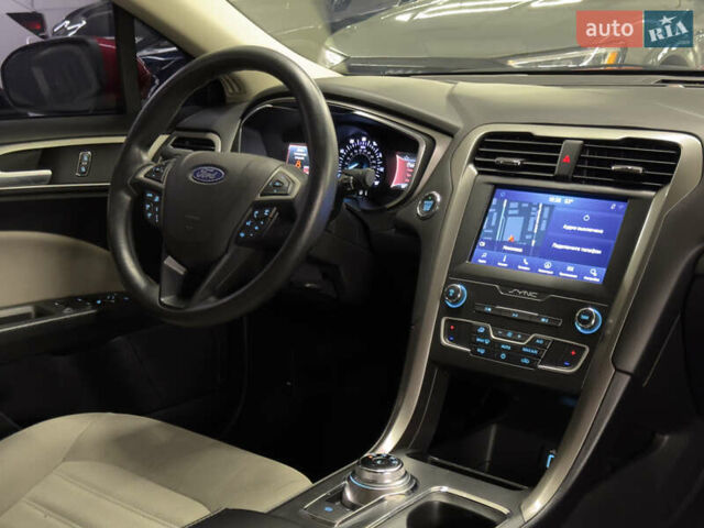 Красный Форд Фьюжн, объемом двигателя 2.49 л и пробегом 126 тыс. км за 14999 $, фото 23 на Automoto.ua