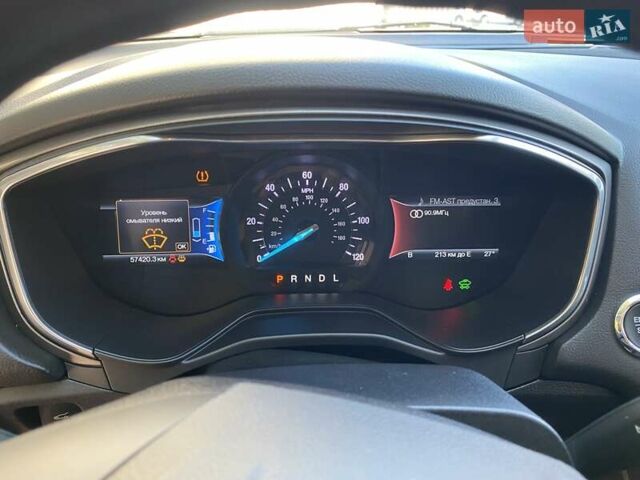 Красный Форд Фьюжн, объемом двигателя 2 л и пробегом 57 тыс. км за 15200 $, фото 16 на Automoto.ua