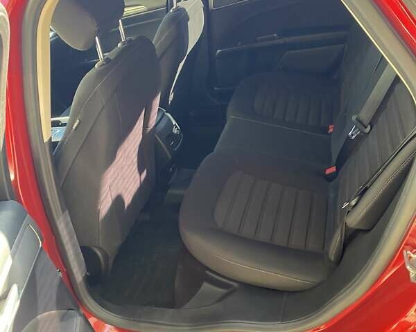 Красный Форд Фьюжн, объемом двигателя 2 л и пробегом 57 тыс. км за 15200 $, фото 18 на Automoto.ua