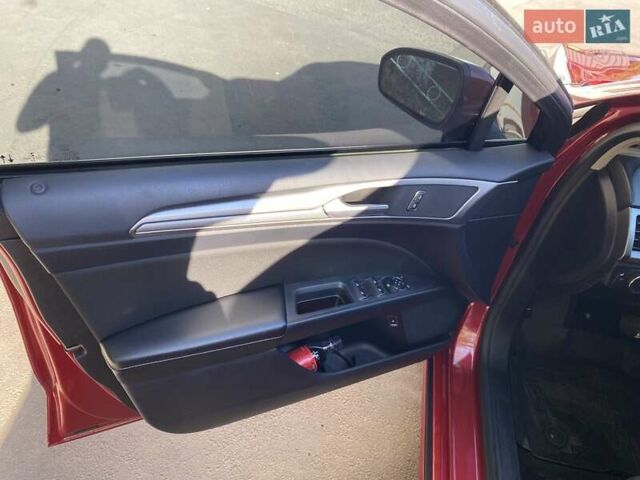 Красный Форд Фьюжн, объемом двигателя 2 л и пробегом 57 тыс. км за 15200 $, фото 12 на Automoto.ua