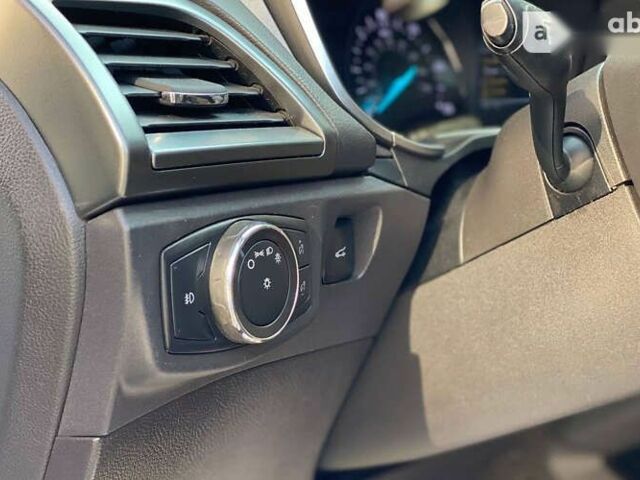 Форд Фьюжн, объемом двигателя 2 л и пробегом 230 тыс. км за 12800 $, фото 8 на Automoto.ua