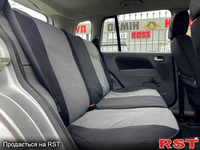 Форд Фьюжн, объемом двигателя 14 л и пробегом 217 тыс. км за 4499 $, фото 12 на Automoto.ua