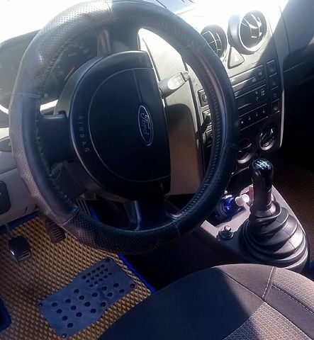 Форд Фьюжен, об'ємом двигуна 1.4 л та пробігом 265 тис. км за 4200 $, фото 4 на Automoto.ua