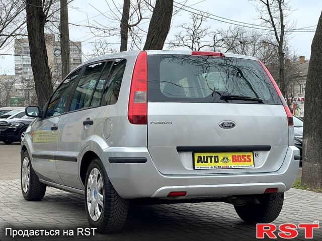 Форд Фьюжн, объемом двигателя 14 л и пробегом 217 тыс. км за 4499 $, фото 4 на Automoto.ua