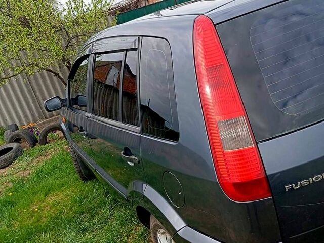 Форд Фьюжн, объемом двигателя 16 л и пробегом 278 тыс. км за 4000 $, фото 3 на Automoto.ua