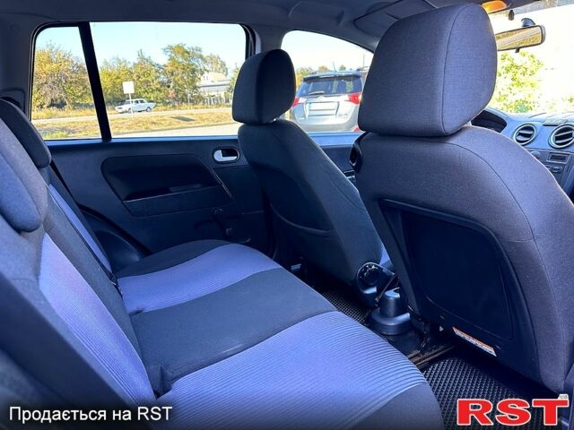 Форд Фьюжен, об'ємом двигуна 1.4 л та пробігом 188 тис. км за 4700 $, фото 6 на Automoto.ua