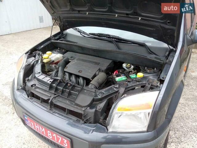 Форд Фьюжен 2008 у Луцьку на Automoto.ua Форд Фьюжен, об'ємом двигуна 1.6 л та пробігом 147 тис. км за 4750 $, фото 1 на Automoto.ua