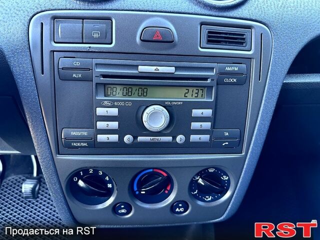 Форд Фьюжен, об'ємом двигуна 1.4 л та пробігом 188 тис. км за 4700 $, фото 4 на Automoto.ua