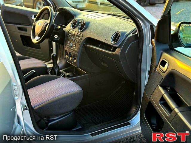 Форд Фьюжен, об'ємом двигуна 1.4 л та пробігом 129 тис. км за 5500 $, фото 9 на Automoto.ua