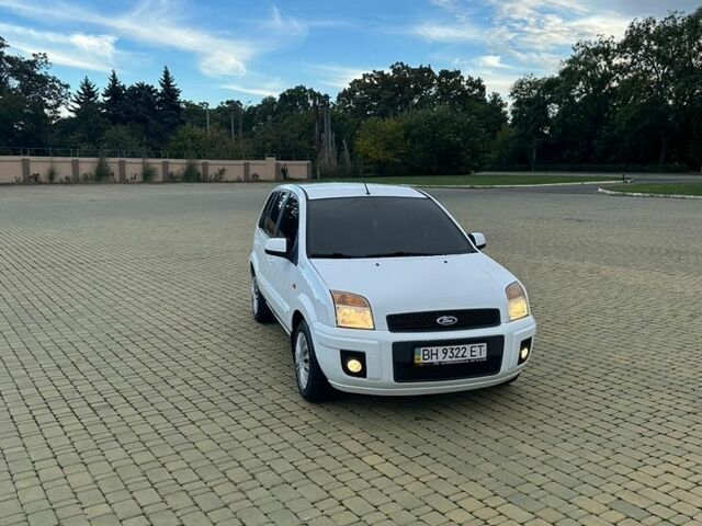 Форд Фьюжен, об'ємом двигуна 0 л та пробігом 212 тис. км за 4650 $, фото 1 на Automoto.ua