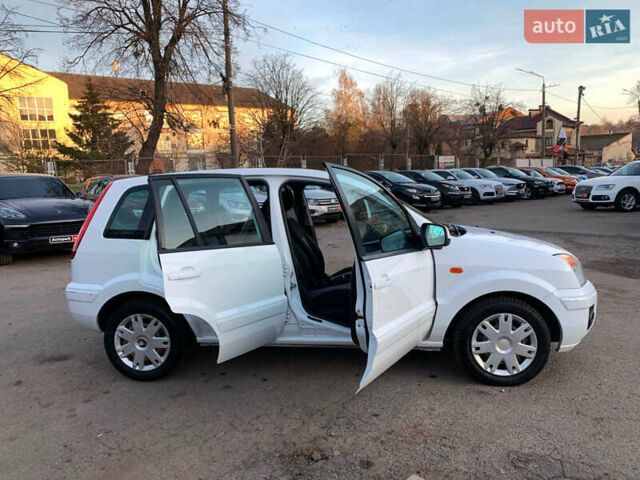 Форд Фьюжен, об'ємом двигуна 1.4 л та пробігом 125 тис. км за 4790 $, фото 9 на Automoto.ua