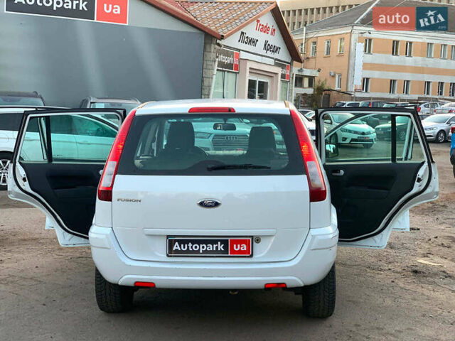 Форд Фьюжен, об'ємом двигуна 1.4 л та пробігом 125 тис. км за 4790 $, фото 10 на Automoto.ua